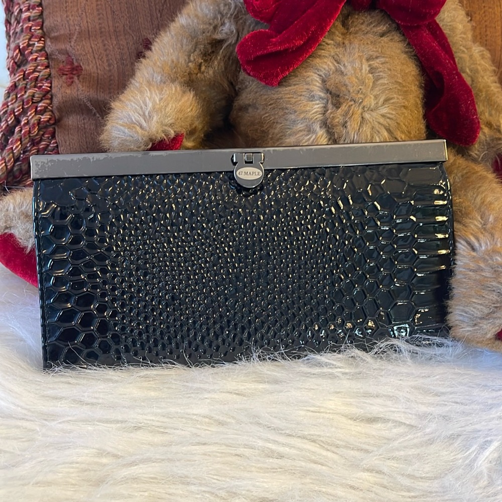 47 Maple women’s wallet
